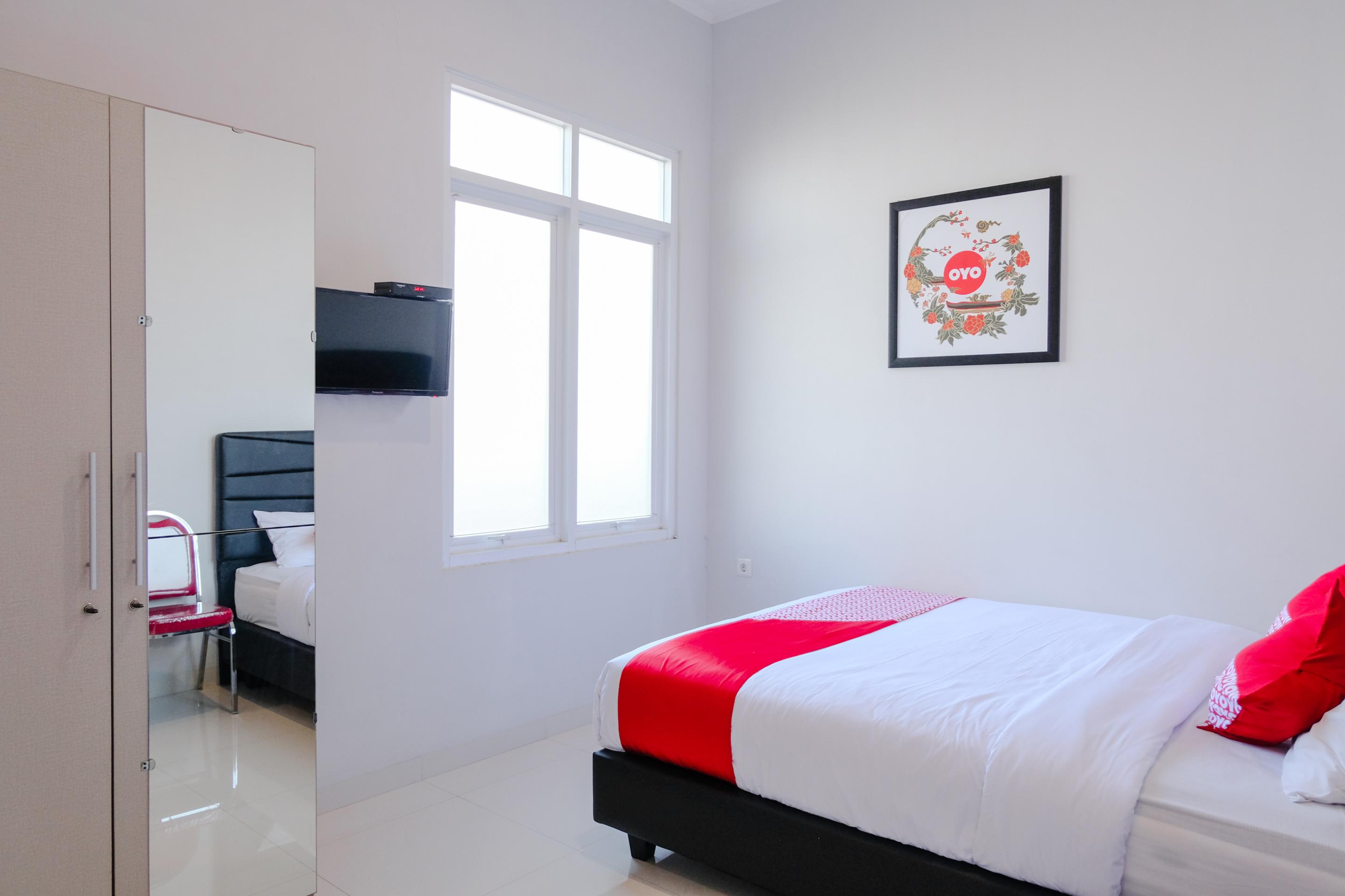 Super Oyo 995 Alice'S Homestay Syariah Jembel Buitenkant foto